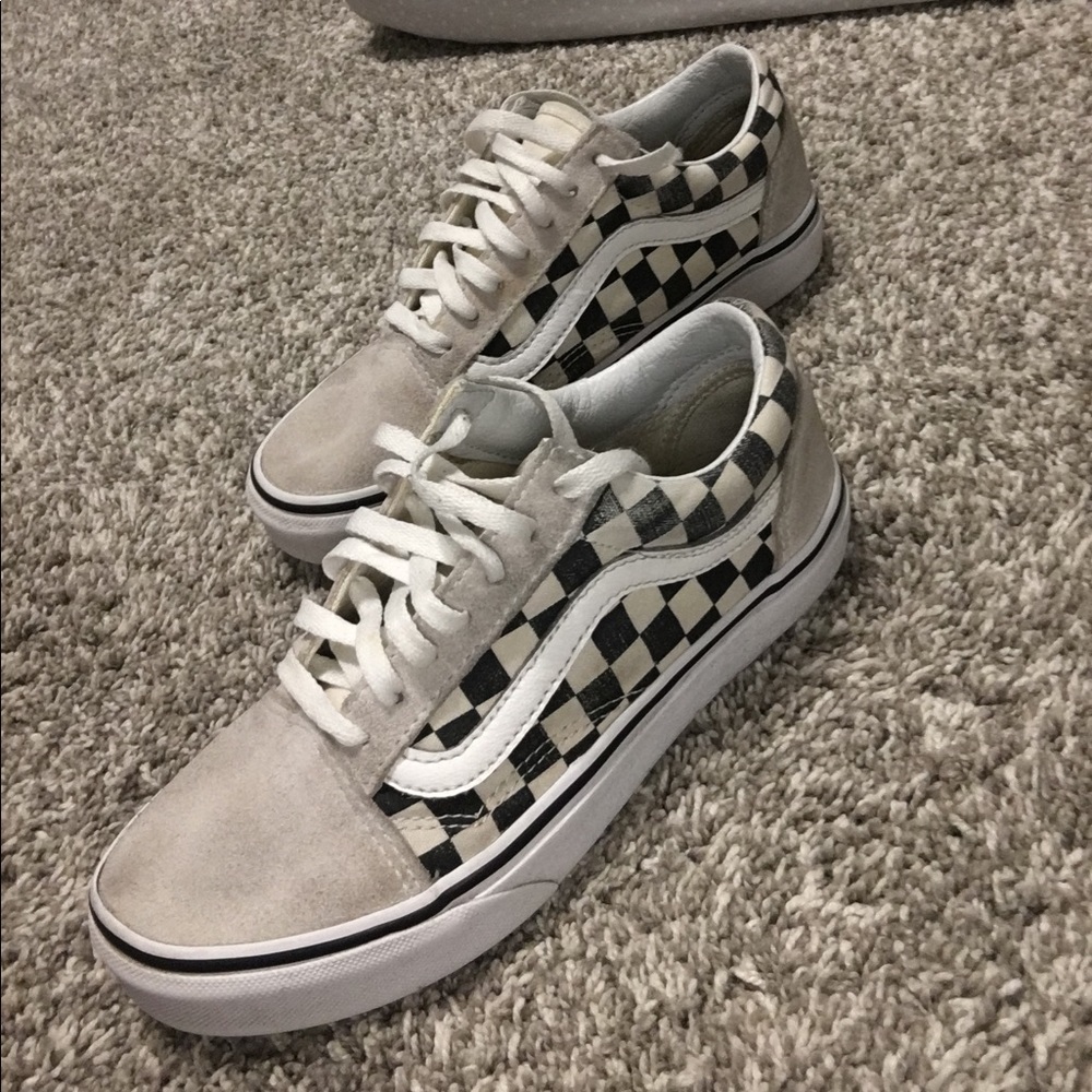 old skool checkered vans